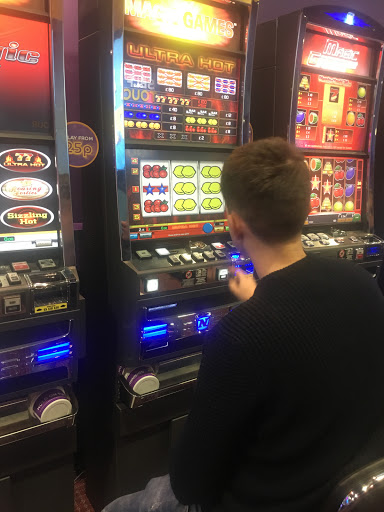 Buzz Bingo and The Slots Room Enfield Gallery - United Kingdom