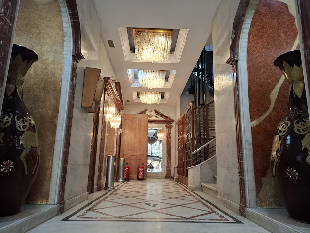 Grand Hotel Cairo by null