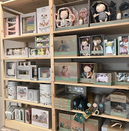 Photo n°3 de Pluûme - concept store pour enfants & jouets à Sceaux (Magasin de jeux de cartes/jeux de plateaux)