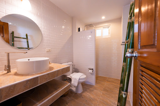 New Seahorse apartments * 2 bedrooms * pool * cooling * family friendly