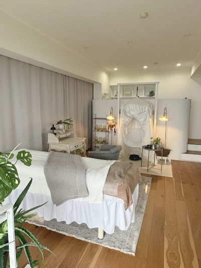 ON/ off -丘の上のサロン-