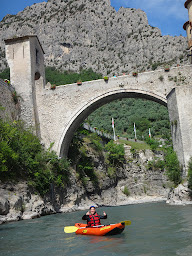 Photo n°7 de Terra Incognita Rafting. Rafting, canoë kayak et randonnée aquatique Nice et Côte d'Azur à Nice (Agence de tourisme sportif)