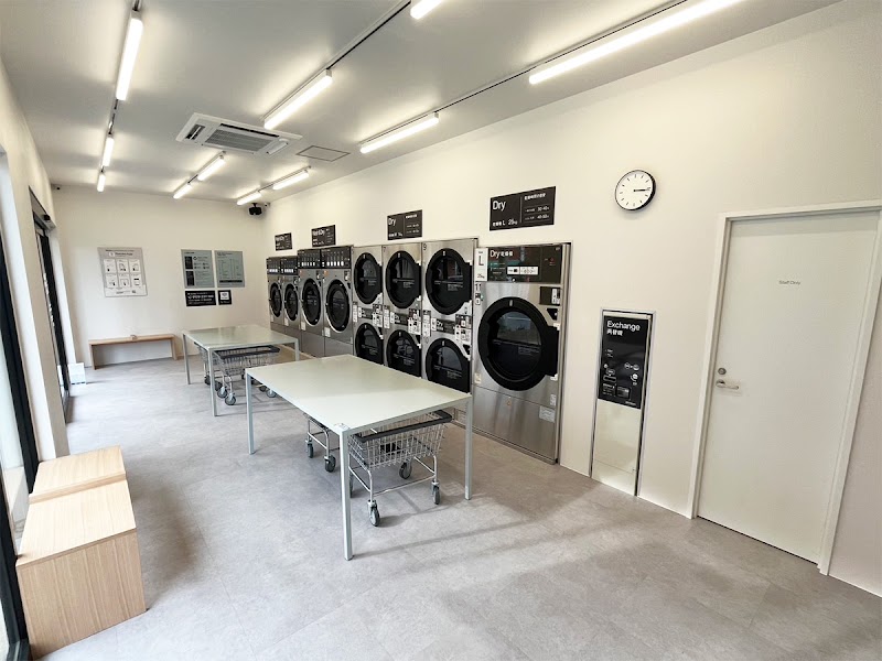 Baluko Laundry Place 横浜永田東 コインランドリー