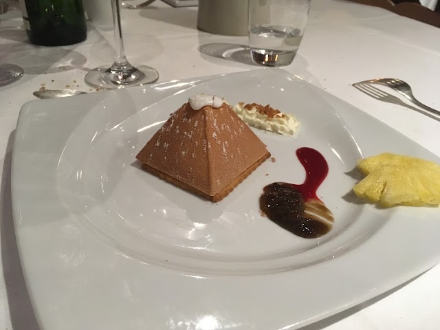 Le Pré Bossu, Hostellerie
