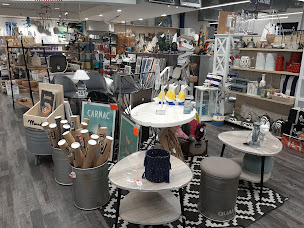 Photo n°22 de ESCALE MARINE à Auray (Magasin d'articles de sports)