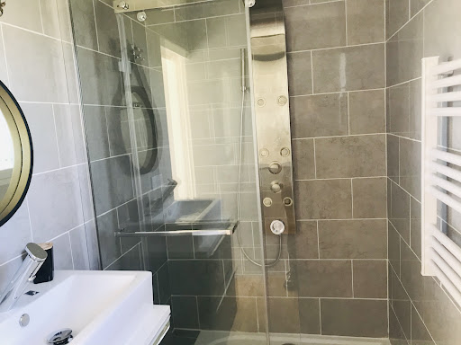Photo de Location saisonnière chez jo et bruno maison individuelle 45 m2 avec piscine et terrains à Gémozac (17260)