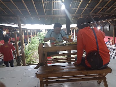 Photos of Lesehan Ayam Baqar Mister Bakar