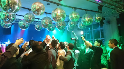 BH som e Cia aluguel de palco praticável som profissional iluminação formatura em Belo Horizonte BH