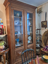 Photo n°7 de Antiquités brocante à Gémozac (Magasin d'ameublement et de décoration)