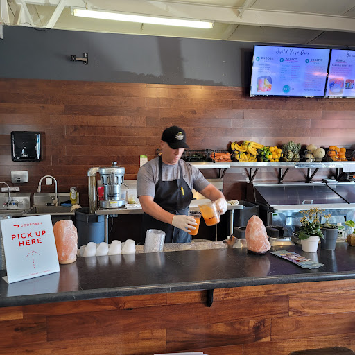 Just Cut Organic Juice Bar and Fitness - Thumbnail