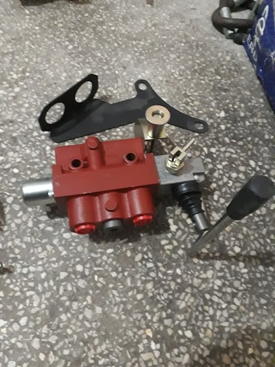 Photos of Oto &Ccedil;alışkan Massey Ferguson-Suat Sedat &Ccedil;alışkan