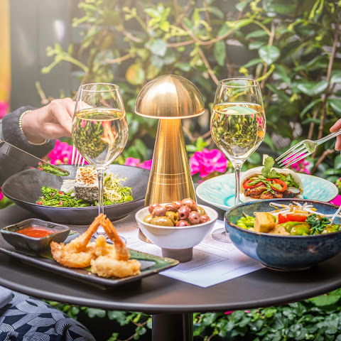 Sloane Place by null