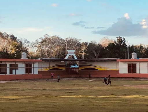 Unidad Deportiva "Cecilio Chi"