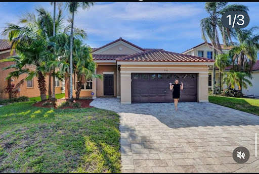 RE/MAX ROYALE Real Estate Agency -Weston Florida Top Selling Broker Realtor near me - Thumbnail