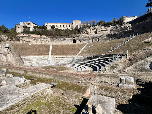Suessa Immobiliare Di L. Verde