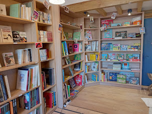 Photo n°36 de Les p'tits livres de Manon à Gières (Librairie)