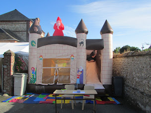 Photo n°7 de Jump'in 76 Location de châteaux gonflables, jeux en bois ... à Cailly (Agence de location de matériel)