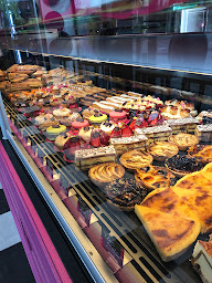 Photo n°7 de Boulangerie Pâtisserie Chocolaterie la Néocastrienne à Neufchâteau (Pâtisserie)