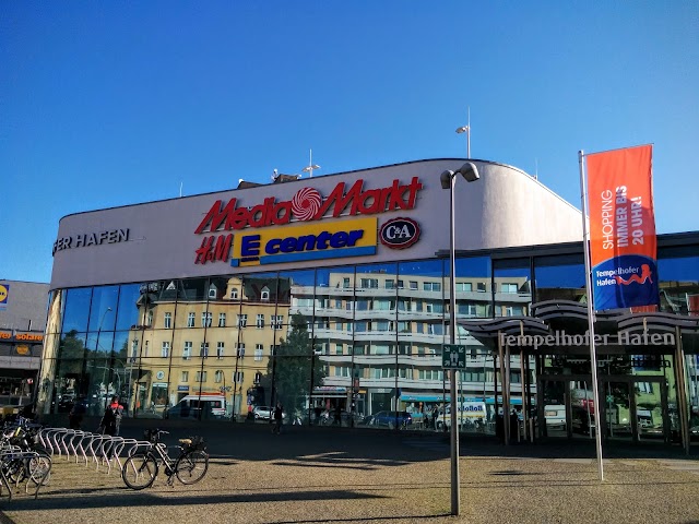 Tempelhofer Hafen, Berlin
