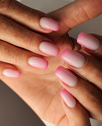 Photo n°19 de AV Studio Nail manucure russe à Melun (Salon de manucure)