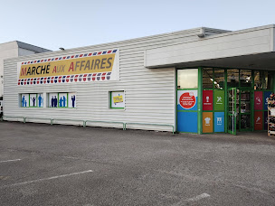 Photo n°1 de Marché Aux Affaires Beaune à Beaune (Piscine)