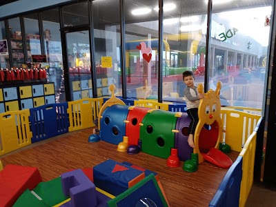 BOUNCIN AROUND Indoor Fun Park