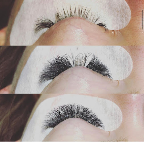 Nails and the City photo