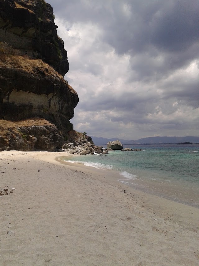 Anawangin Cove Zambales Paradise