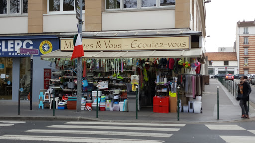 Montres et Vous Ecoutez-Vous Gallery - France