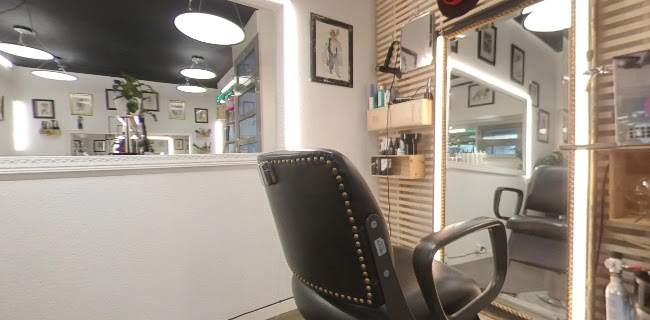 http://www.8004.salon/