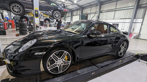 Unique Porsche Specialists - Thumbnail