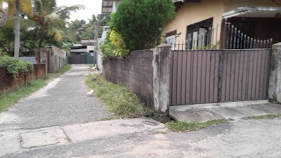 Photos of Gamunu Mawatha / Yasorapura Bus Stop