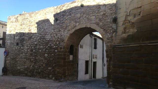 Arco Del Barbudo O De Las Escuelas