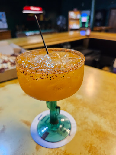 Burt's Bar - Visual