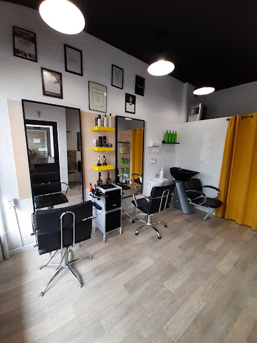 Komentarze i opinie o Salon Fryzjerski usługi fryzjerskie damsko - męskie