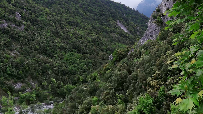Ιερός Ναός Αγίας Τριάδος - Κάτω Όλυμπος