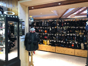 Photo n°12 de Precision Ski Bernard Sports - Risoul 1850 à Risoul (Service de location de snowboards)