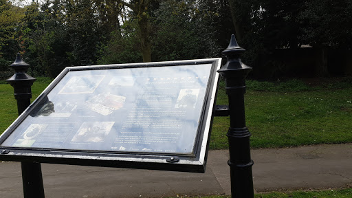 Sir Frank Whitle Monument - Thumbnail
