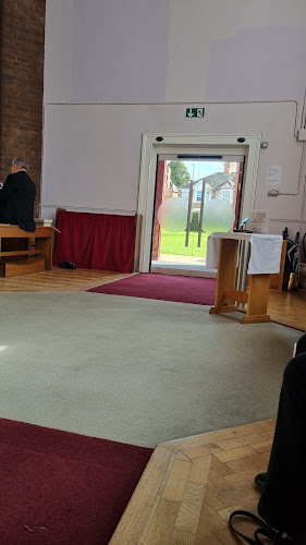 Comments and reviews of St Luke's Church, Holbrooks