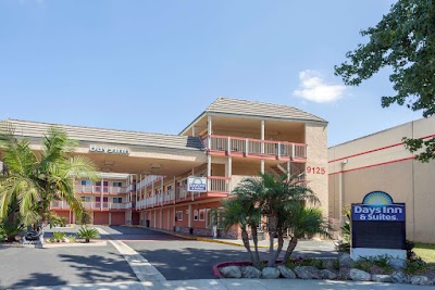 Photos of Days Inn & Suites Fountain Valley/Huntington Beach