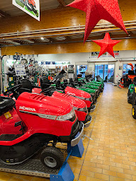 Photo n°25 de MC MOTOCULTURE - CALAIS - HUSQVARNA à Calais (Atelier de réparation de tracteurs)
