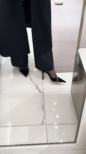 Jimmy Choo - Bussy-Saint-Georges