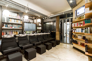 Photo n°5 de Coiffirst à Paris (Magasin de produits de beauté)