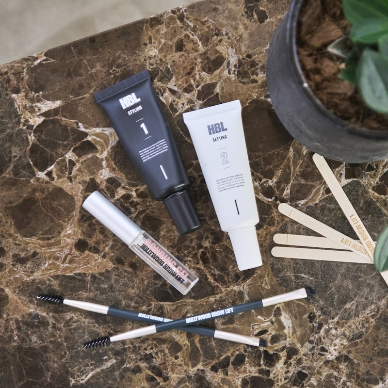 aloia 𝄀 Eyebrow & Waxing Salon (ハリウッドブロウリフト公式推奨サロン）