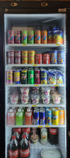Photo 6 - Snack le M