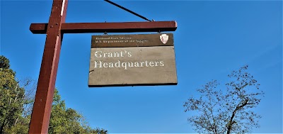 Parking Area-North Carolina Monument & Raine Monument