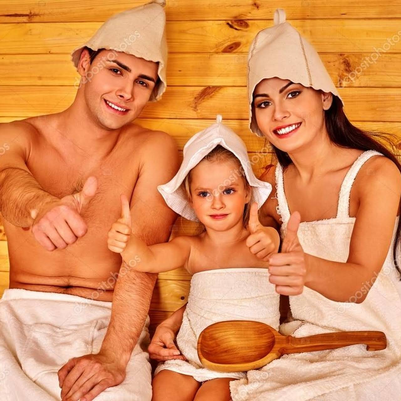 Семья в парной