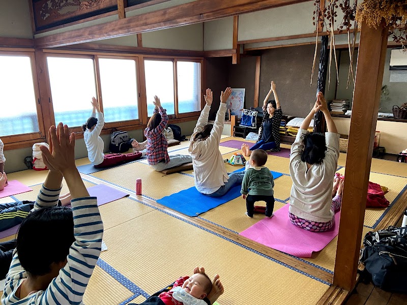 つながりハウスみづほ/名前のない花屋