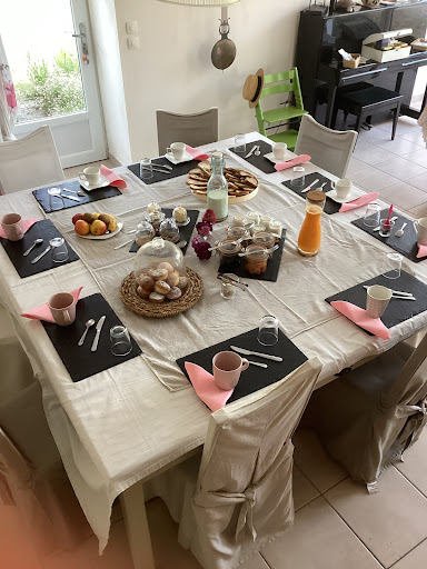 Photo de à l'orée du bois saintes et Royan à Rétaud (17460)