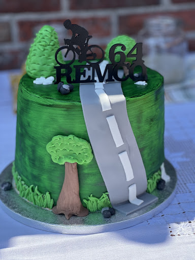 Heartily Cakes - Thumbnail